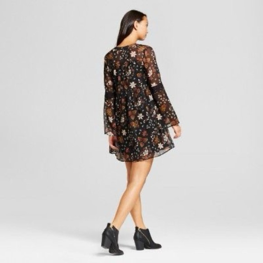Knox Rose Floral Boho Dress - Picture 2 of 10